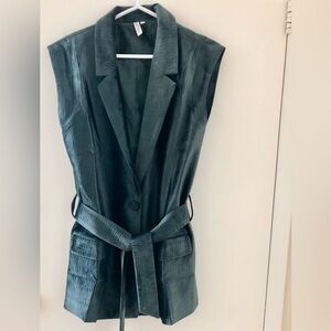 Modern Identity Green Top